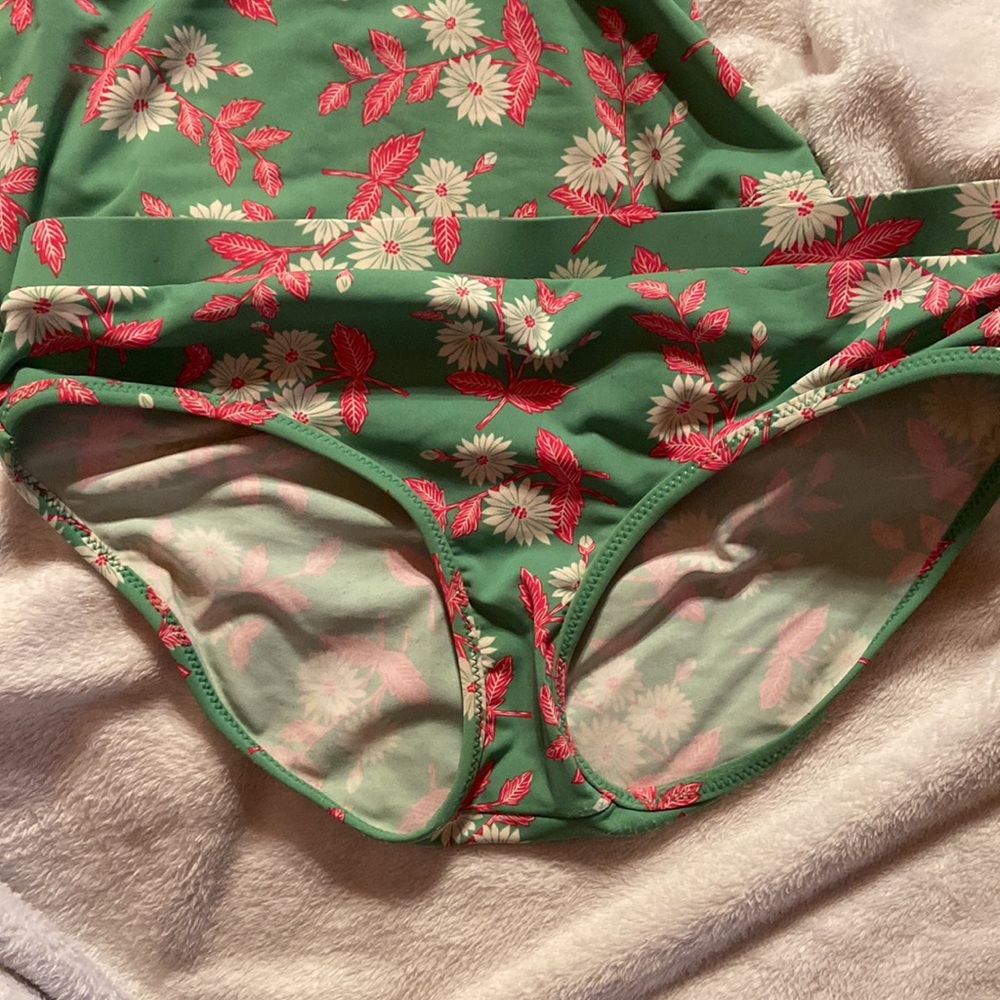 Tankini 👙 - Picture 3 of 4